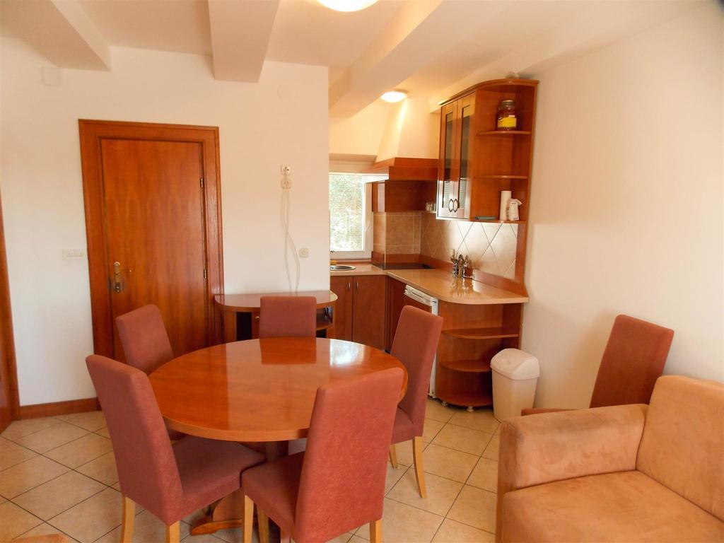 Apartments Frane (Adults Only) Новаля Номер фото