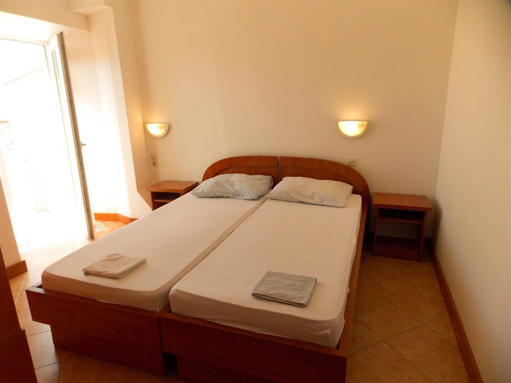 Apartments Frane (Adults Only) Новаля Номер фото