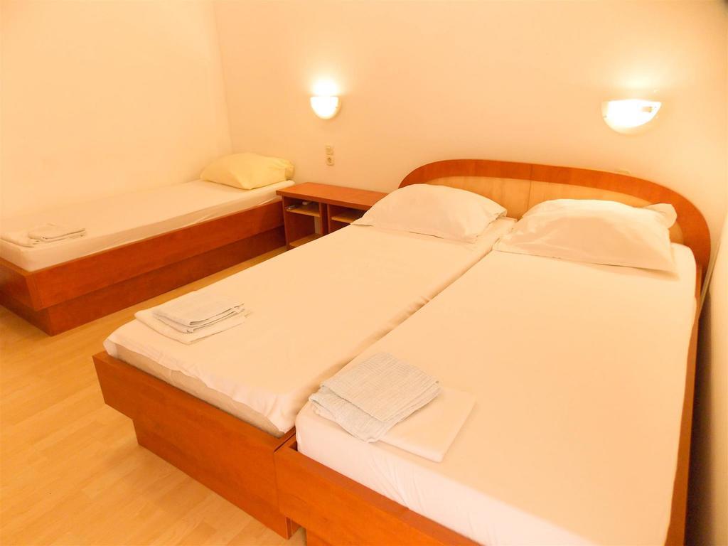Apartments Frane (Adults Only) Новаля Номер фото